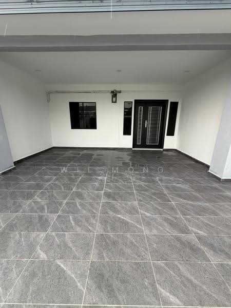 1-storey Terraced House for Sale in Taman Johor Jaya (Johor Bahru) - Wil Mong - Entrance - PropertyGuru.com.my