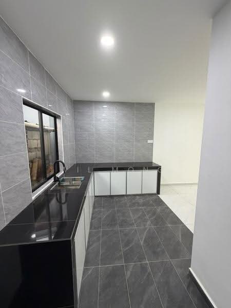 1-storey Terraced House for Sale in Taman Johor Jaya (Johor Bahru) - Wil Mong - Kitchen - PropertyGuru.com.my