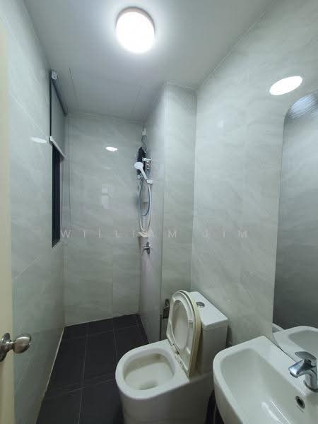 Kondominium untuk Disewa di SKS Pavillion Residences - William Lim - Bathroom - PropertyGuru.com.my