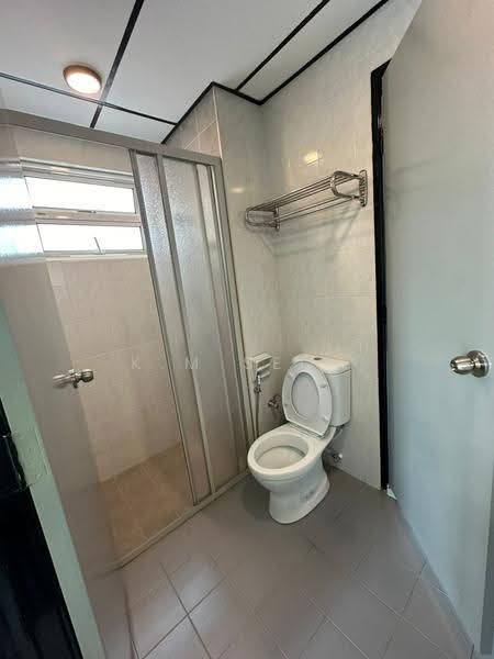 Kondominium untuk Disewa di Sterling - K.M Seow - Bathroom2 - PropertyGuru.com.my
