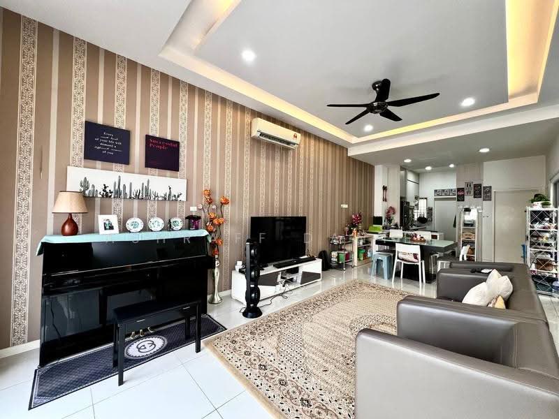 Terraced House for Sale in Gombak (Selangor) - Ashraff Daniel - Living Room - PropertyGuru.com.my
