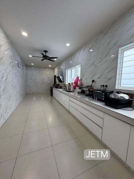 Semi-Detached House for Sale in Bandar Parklands (Klang) - Rylin Tan - Kitchen - PropertyGuru.com.my