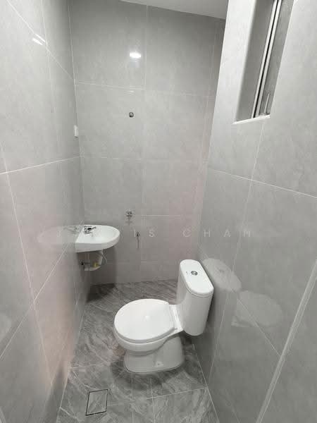 Rumah Teres 2-Tingkat untuk Dijual di Taman Setia Indah (Tebrau) - Jarvis Chan - Bathroom - PropertyGuru.com.my