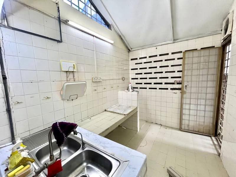 Rumah Teres 2-Tingkat untuk Dijual di Seksyen 5 Wangsa Maju (Wangsa Maju) - Najibah Sahari - Kitchen - PropertyGuru.com.my