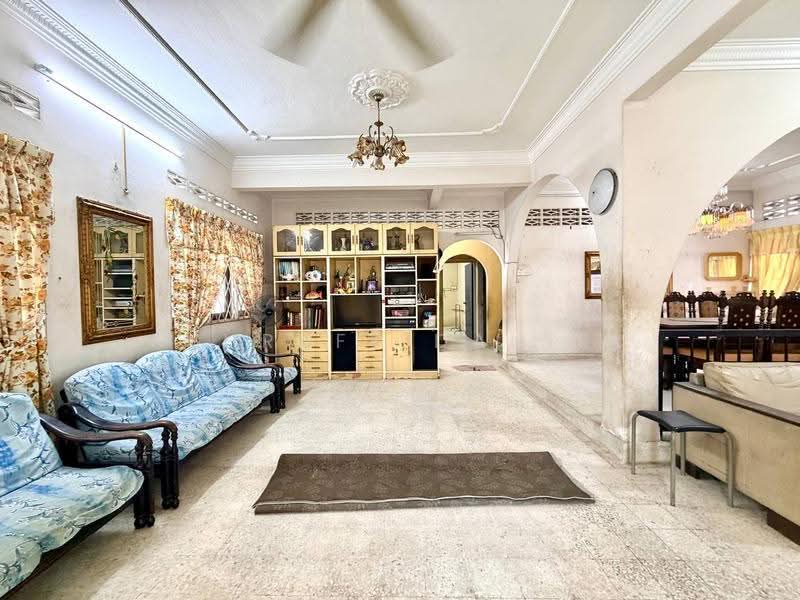 Rumah Banglo untuk Dijual di Kampung Changkat (Gombak) - Ashraff Daniel - Living Room - PropertyGuru.com.my