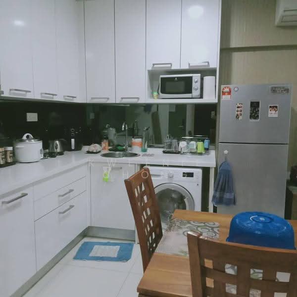 Kediaman Servis untuk Dijual di Mercu Summer Suites - Kweenie Chong - Kitchen - PropertyGuru.com.my