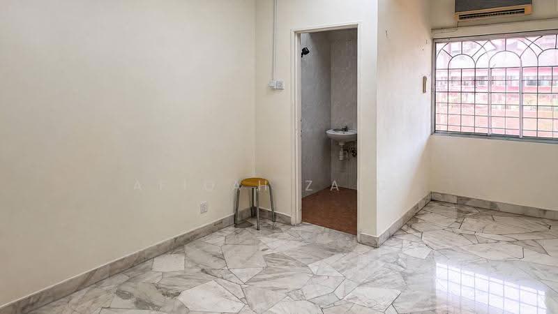 Rumah Teres 1-Tingkat untuk Dijual di Taman Mayang (Petaling Jaya) - Afiqah zaidi - Bathroom - PropertyGuru.com.my