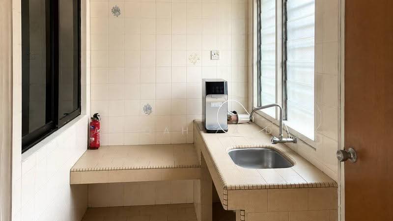 Rumah Teres 1-Tingkat untuk Dijual di Taman Mayang (Petaling Jaya) - Afiqah zaidi - PropertyGuru.com.my