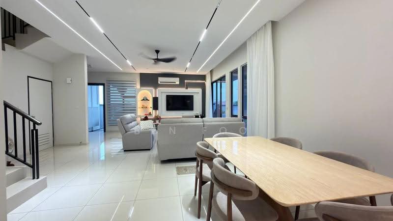 Rumah Teres untuk Dijual di Taman Desa Tebrau (Tebrau) - Ben Foo - Living Room - PropertyGuru.com.my