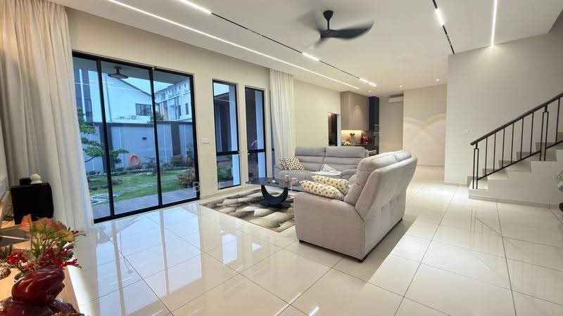 Rumah Teres untuk Dijual di Taman Desa Tebrau (Tebrau) - Ben Foo - Living Room - PropertyGuru.com.my