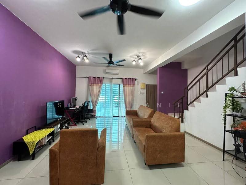 Rumah Teres untuk Dijual di Kuala Selangor (Selangor) - Ashraff Daniel - Living Room - PropertyGuru.com.my