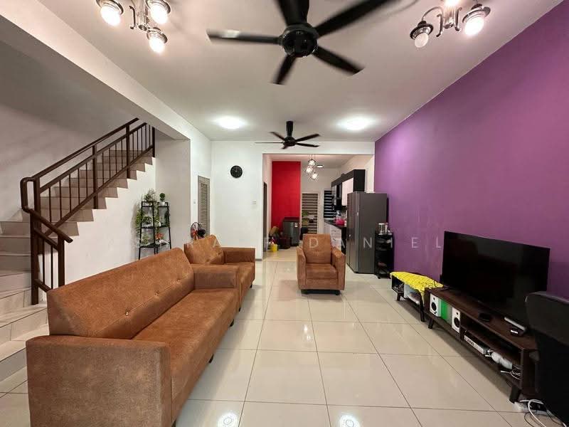 Rumah Teres untuk Dijual di Kuala Selangor (Selangor) - Ashraff Daniel - Living Room - PropertyGuru.com.my