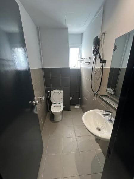 Pangsapuri untuk Disewa di Residensi Akasia Jubilee - Philip Ng - Bathroom - PropertyGuru.com.my