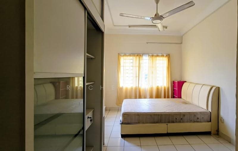 Kondominium untuk Dijual di Nusa Mewah Villa Condominium - Rachel Lee - Bedroom - PropertyGuru.com.my