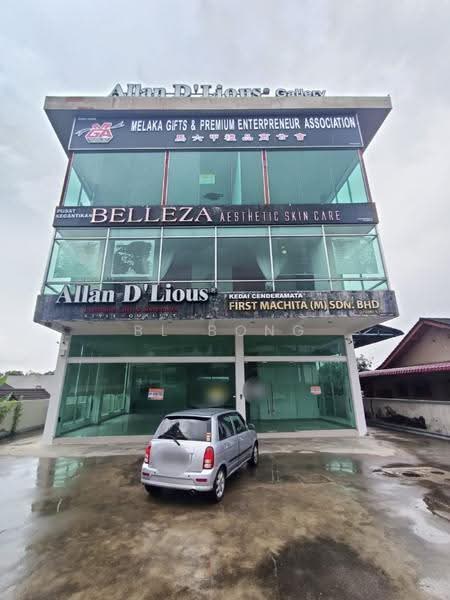 Commercial Bungalow for Rent in Bukit Baru (Melaka) - BL Bong - PropertyGuru.com.my