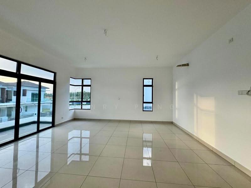Semi-Detached House for Sale in Bandar Putra Kulai (Kulai) - Henry Pang - Living Room - PropertyGuru.com.my