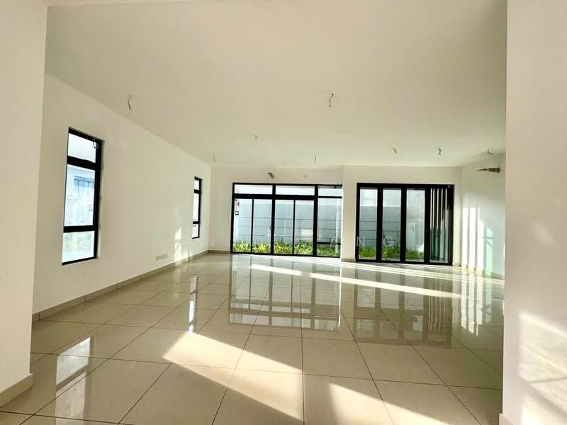 Semi-Detached House for Sale in Bandar Putra Kulai (Kulai) - Henry Pang - Living Room - PropertyGuru.com.my