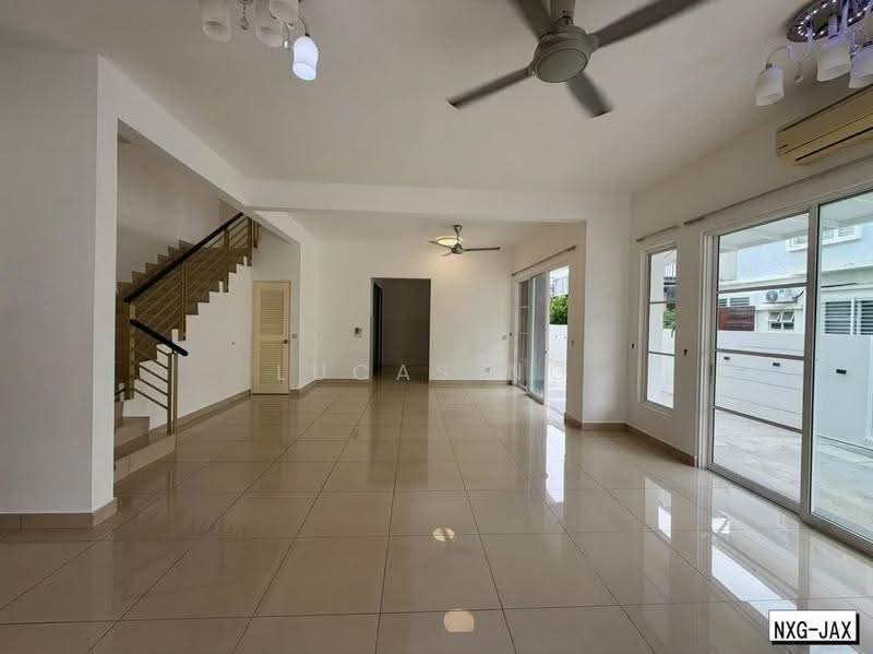 Cluster House for Sale in Setia Damai (Setia Alam) - Lucas Ng - Living Room - PropertyGuru.com.my
