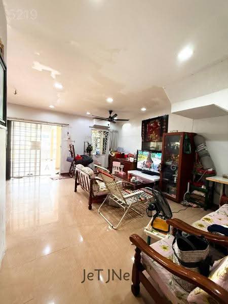 Rumah Teres untuk Dijual di Taman Klang Utama (Kapar) - Andrew Ang - Living Room - PropertyGuru.com.my