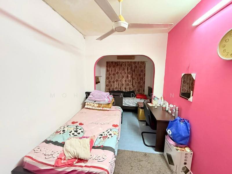 Rumah Teres 2-Tingkat untuk Dijual di Seksyen 24 (Shah Alam) - Mohammad Din Majid - Bedroom - PropertyGuru.com.my