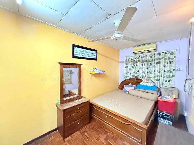 Rumah Teres 2-Tingkat untuk Dijual di Seksyen 24 (Shah Alam) - Mohammad Din Majid - PropertyGuru.com.my