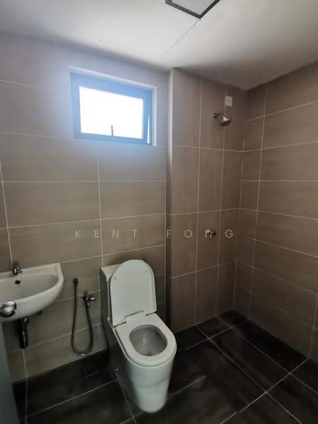 Service Residence for Rent at Parkland Residence @ Kajang 2 - Kent Fong - Bathroom - PropertyGuru.com.my