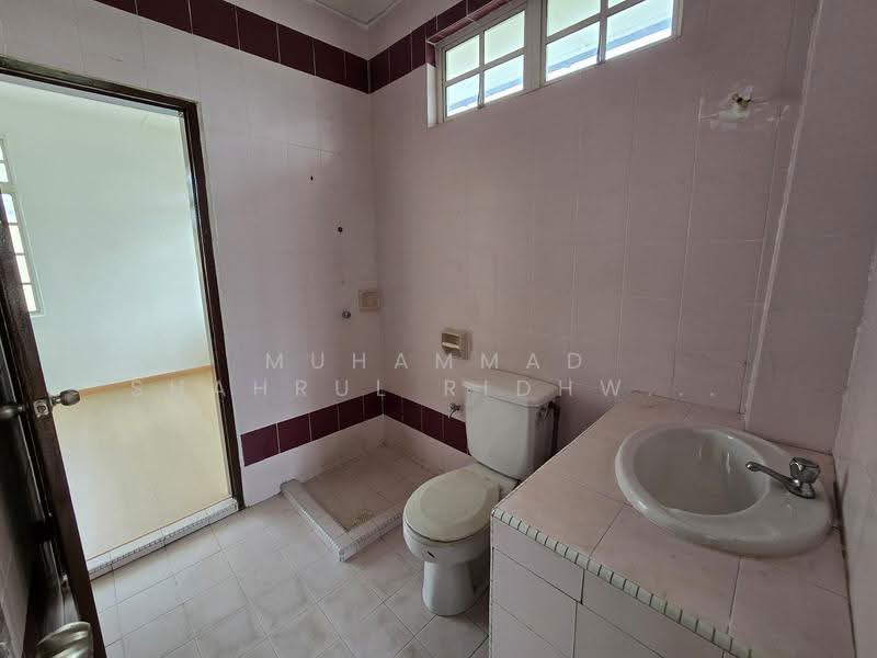 Bungalow House for Sale in Taman Bukit Jed (Seremban) - Muhammad Shahrul Ridhwan Mehamad Nasir - Bathroom - PropertyGuru.com.my