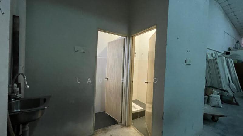 Kilang untuk Dijual di Taman Pandan Mewah (Ampang) - Laura Ho - Bathroom - PropertyGuru.com.my