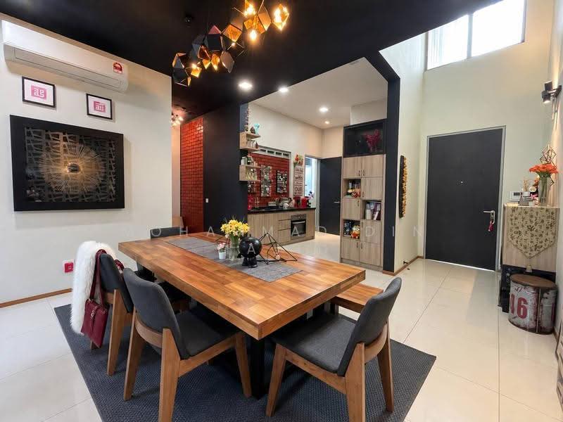 Rumah Teres 3-Tingkat untuk Dijual di Cyberjaya (Selangor) - Mohammad Din Majid - Dining Room - PropertyGuru.com.my