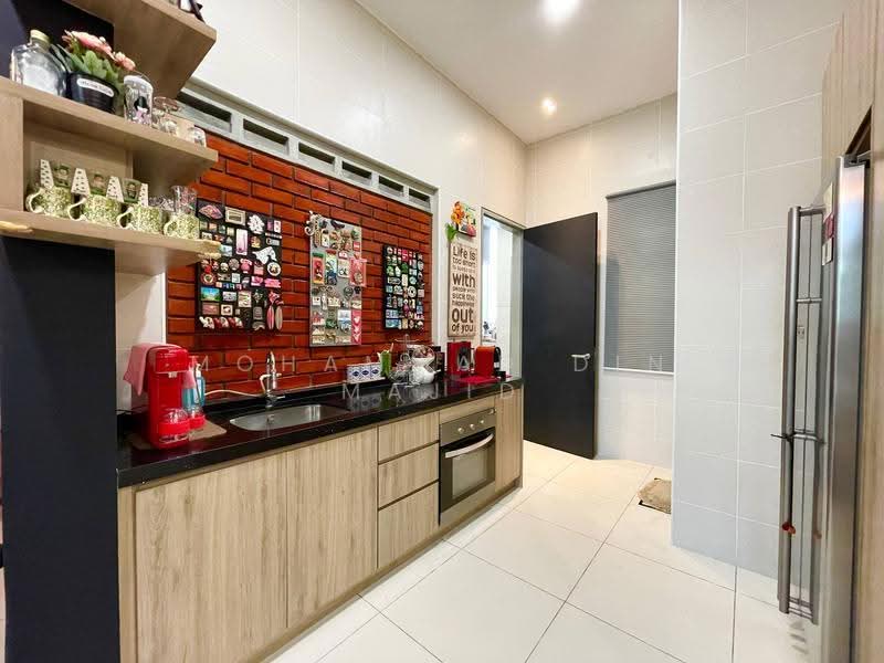 Rumah Teres 3-Tingkat untuk Dijual di Cyberjaya (Selangor) - Mohammad Din Majid - Kitchen - PropertyGuru.com.my