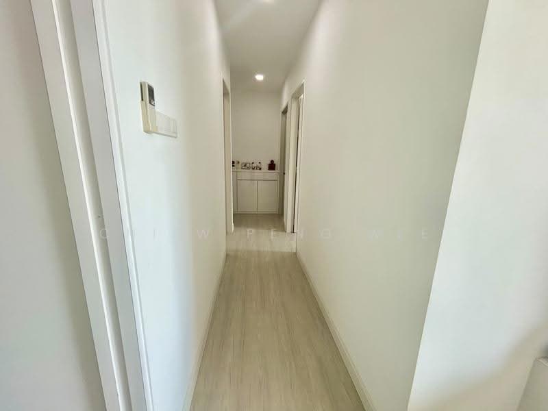 Kediaman Servis untuk Dijual di Parkland Residence - Chiew Peng Wee - Corridor - PropertyGuru.com.my