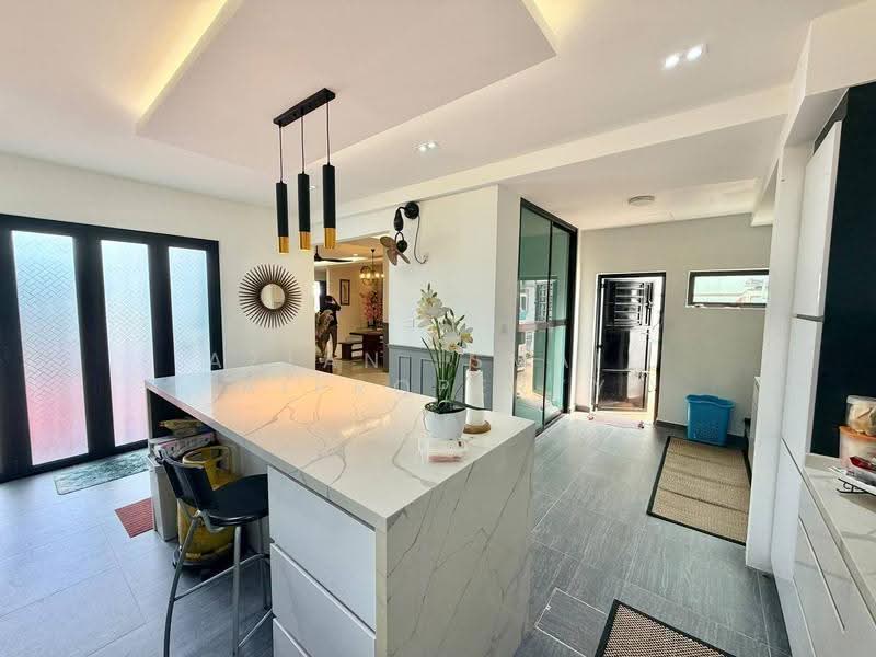 Rumah Teres 2-Tingkat untuk Dijual di Bandar Dato Onn (Tebrau) - Azlan Ismail aiproperty - Kitchen - PropertyGuru.com.my