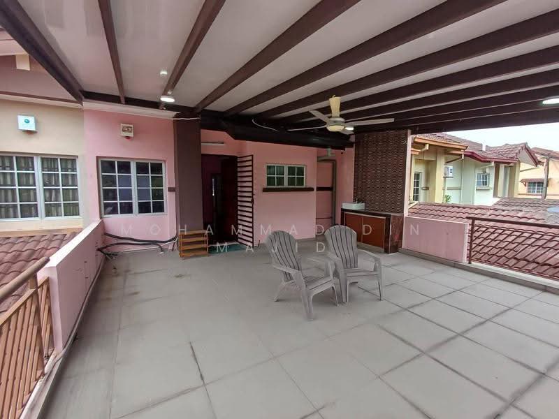 Rumah Teres 2-Tingkat untuk Dijual di Bandar Bukit Raja (Klang) - Mohammad Din Majid - Balcony - PropertyGuru.com.my