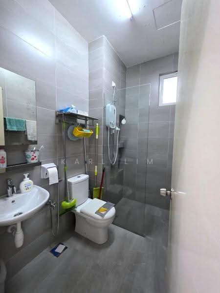 Rumah Kluster untuk Dijual di Taman Seri Austin (Tebrau) - Karl Lim - Bathroom - PropertyGuru.com.my