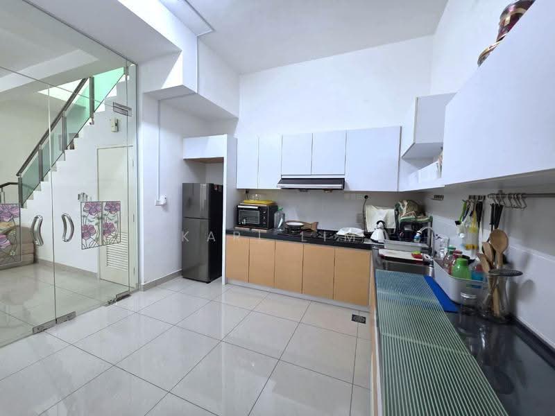 Rumah Kluster untuk Dijual di Taman Seri Austin (Tebrau) - Karl Lim - Kitchen - PropertyGuru.com.my