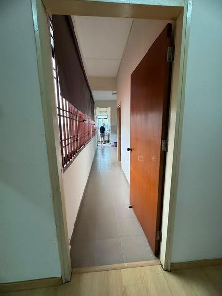 Kedai untuk Disewa di Taman Pelangi (Johor Bahru) - Florence Hong - Corridor - PropertyGuru.com.my
