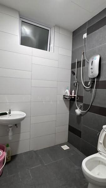 Kondominium untuk Disewa di The Sky @ Tripark - Yong Soo Kee - Bathroom - PropertyGuru.com.my