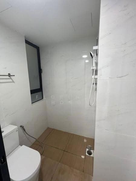 Service Residence for Rent at Country Garden Central Park - Florence Hong - Bathroom - PropertyGuru.com.my