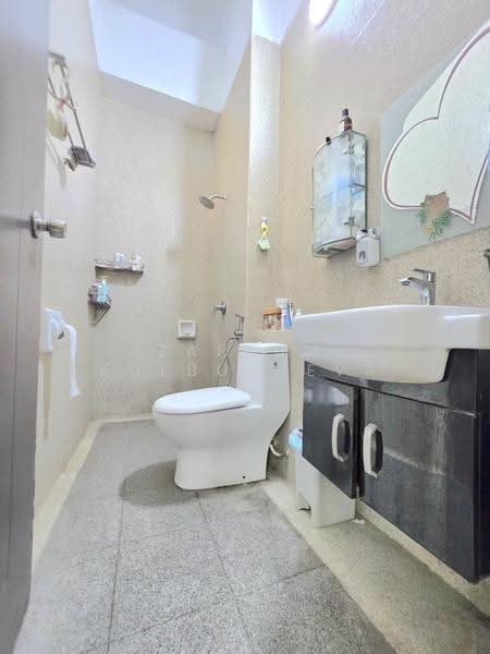 Semi-Detached House for Sale in Setia Eco Park (Setia Alam) - Zarema Kulbuzheva - Bathroom - PropertyGuru.com.my
