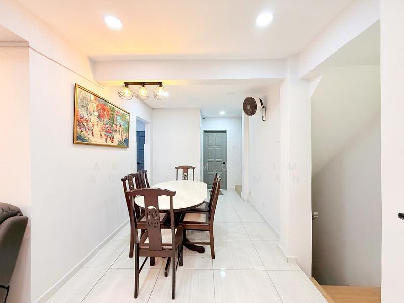 Rumah Teres 2.5-Tingkat untuk Dijual di Petaling Jaya (Selangor) - Abdul Mun'im Abdul Rahman - Dining Room - PropertyGuru.com.my