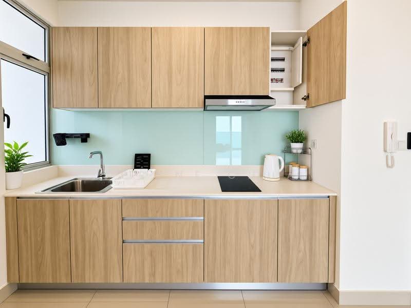 Kediaman Servis untuk Disewa di Meridin Bayvue Serviced Apartment - Serene Chua - Kitchen - PropertyGuru.com.my