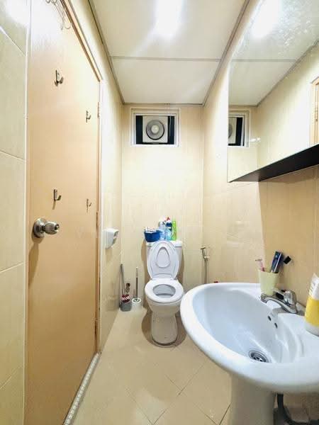 Apartment for Sale at Sri Samudera Apartment (Seaview Residence Suites) - Yuky Chin - Bathroom - PropertyGuru.com.my