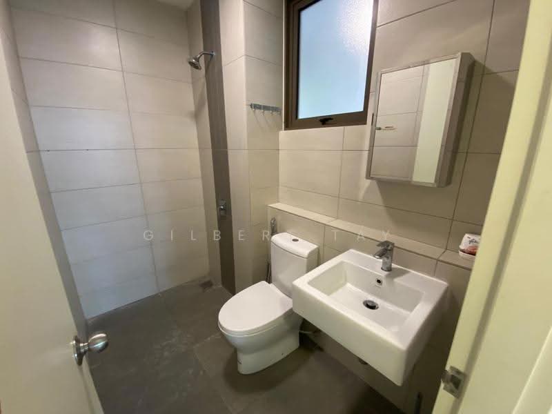 Kondominium untuk Dijual di Lake Point Residence - Gilbert Tay - Bathroom - PropertyGuru.com.my
