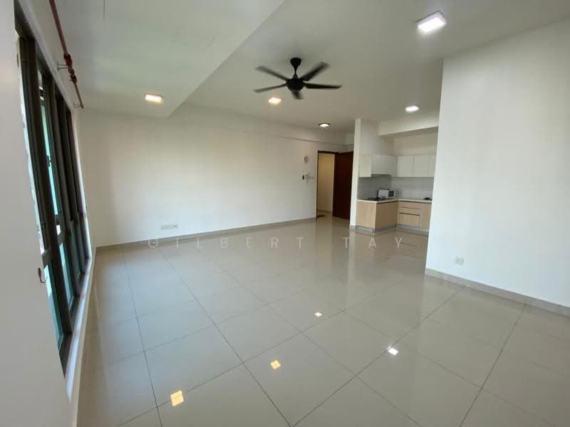Kondominium untuk Dijual di Lake Point Residence - Gilbert Tay - Living Room - PropertyGuru.com.my