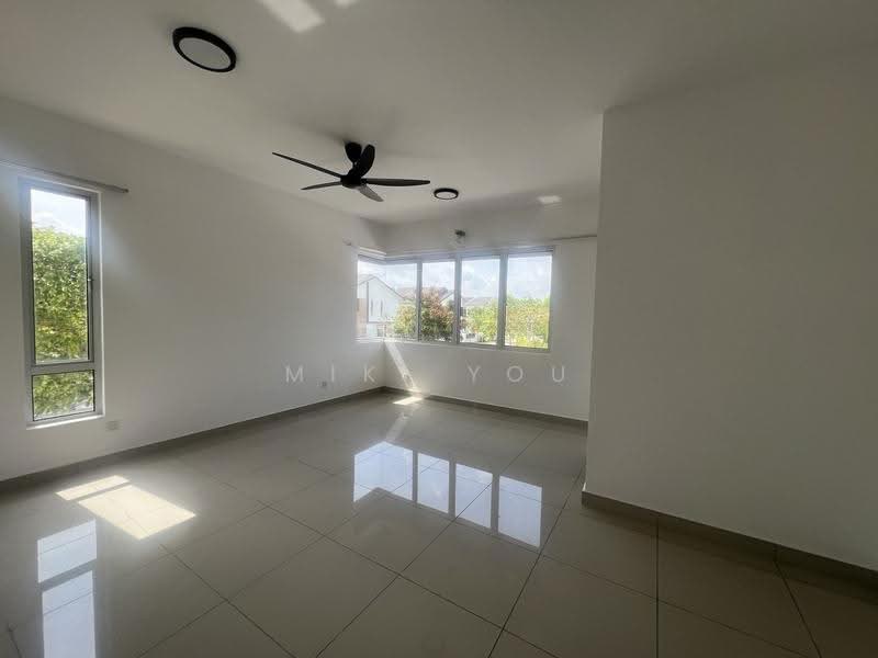 Rumah Teres 2-Tingkat untuk Dijual di Bandar Rimbayu (Telok Panglima Garang) - Miki You - Living Room - PropertyGuru.com.my
