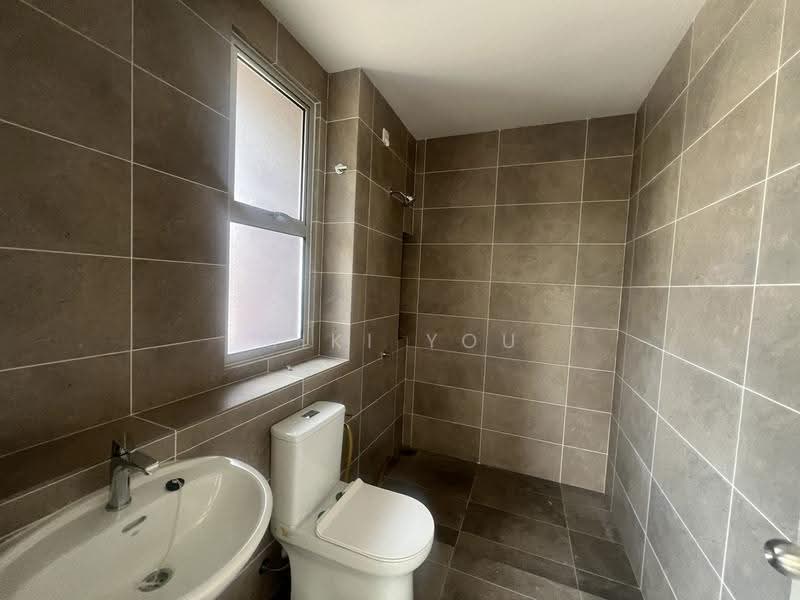 Rumah Teres 2-Tingkat untuk Dijual di Bandar Rimbayu (Telok Panglima Garang) - Miki You - Bathroom - PropertyGuru.com.my