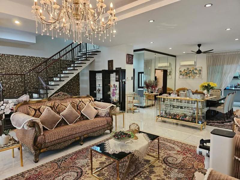 Rumah Banglo untuk Dijual di Kota Kemuning (Shah Alam) - Ashraff Daniel - Living Room - PropertyGuru.com.my