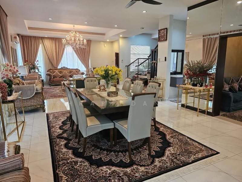 Rumah Banglo untuk Dijual di Kota Kemuning (Shah Alam) - Ashraff Daniel - Living Room - PropertyGuru.com.my