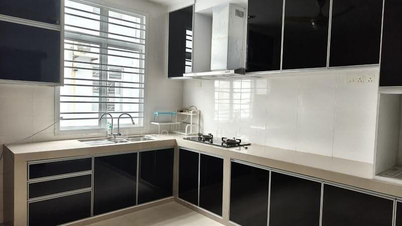 Rumah Teres 2-Tingkat untuk Disewa di Taman Seri Austin (Tebrau) - Nico Chong - Kitchen - PropertyGuru.com.my