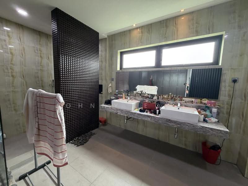 Bungalow House for Sale in Alam Sutera (Bukit Jalil) - Johnny Leong - Bathroom - PropertyGuru.com.my